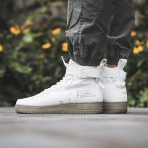 Nike SF Air Force 1 Mid
